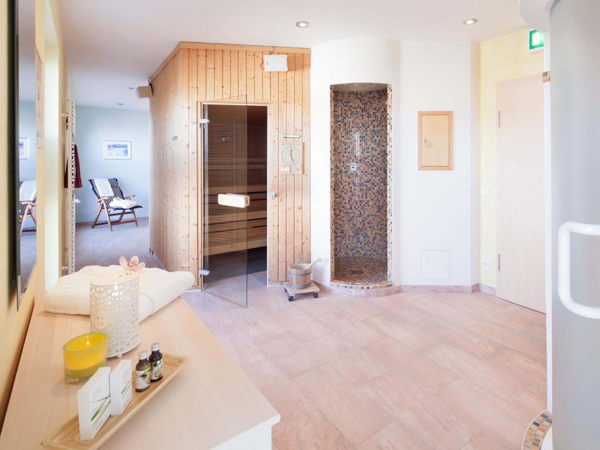 Zeller'S Quartier Hotel Königsbrunn Instalações foto